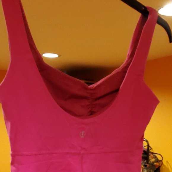 Lululemon top, bright pink, built in support - Picture 5 of 8